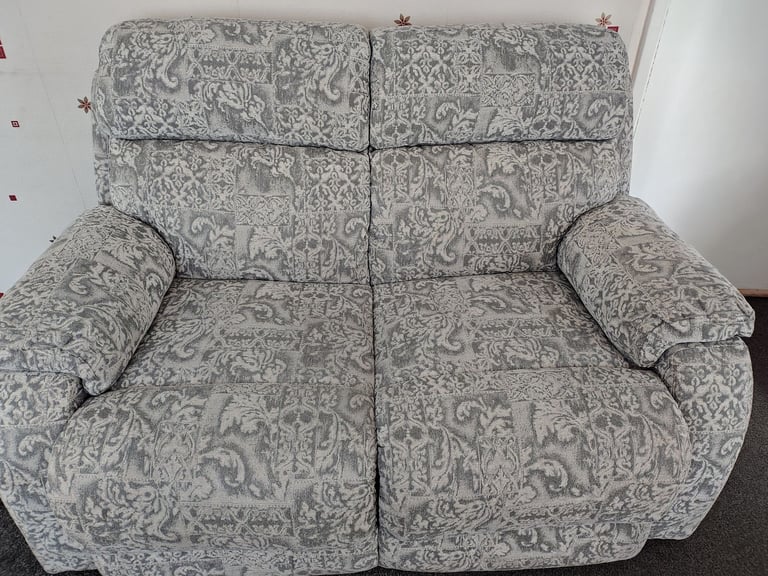 2 SEATER SOFA 