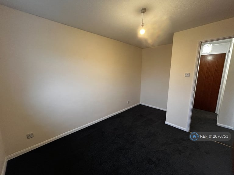 1 bedroom flat in Maypole Green Road, Colchester, CO2 (1 bed) (#2678753)