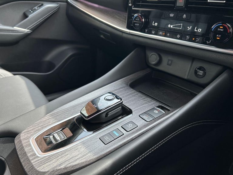 2025 Nissan Qashqai 1.5 h e-POWER Tekna Auto Euro 6 (s/s) 5dr SUV PETROL/ELECTRIC Automatic