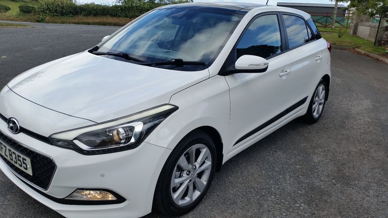 *!*BEAUTIFUL*!* 2015 Hyundai i20 1.4 PREMIUM SE mpi **MOT 26 AUGUST 26** **JUST VALETED**