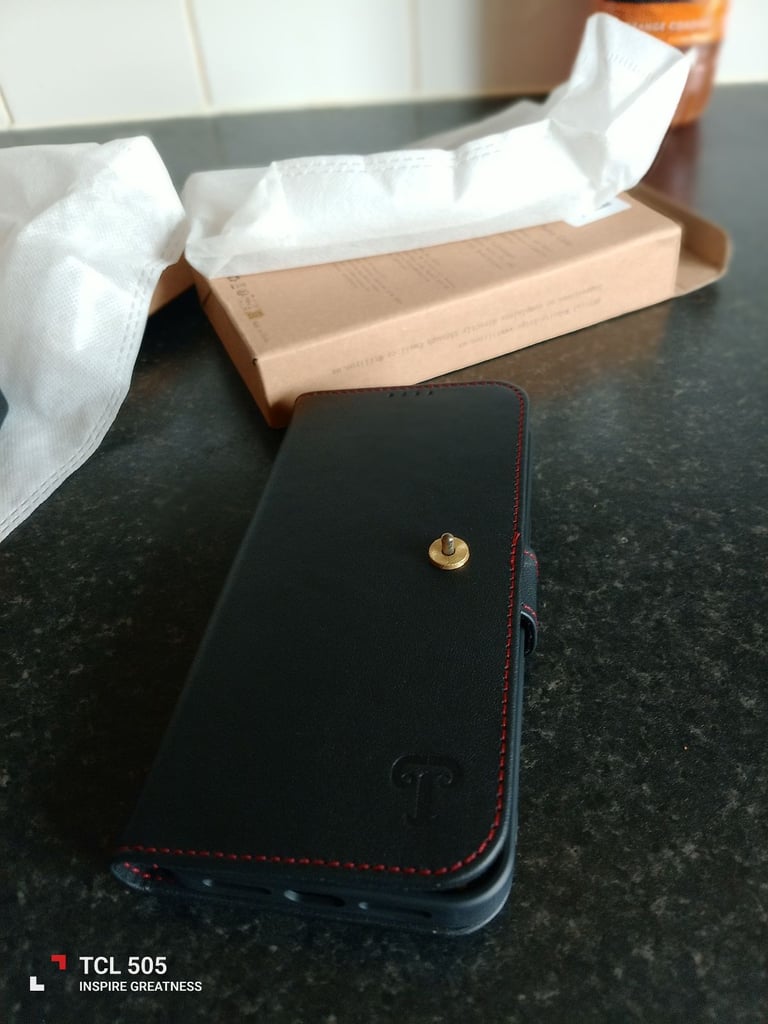 Tiliyoo leather wallet 