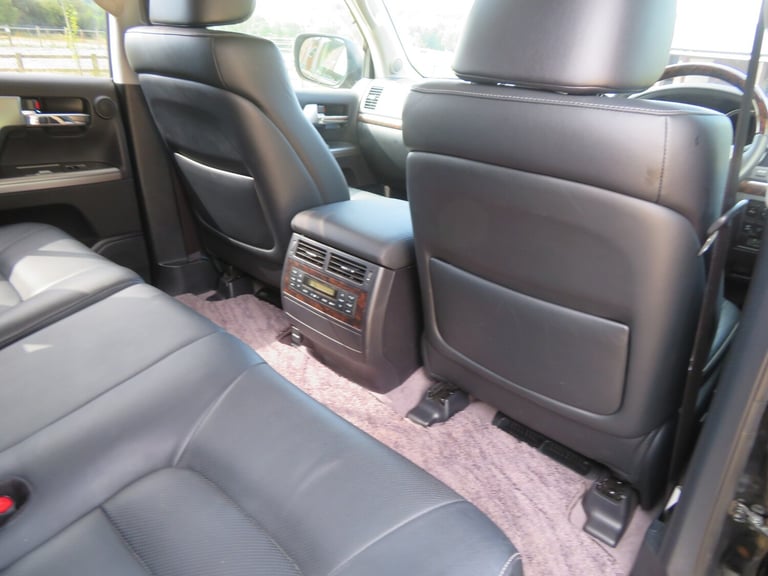 TOYOTA LAND CRUISER ZX 4.6 V8 PETROL 2014  22K MILES  1 OWNER 8 SEATER