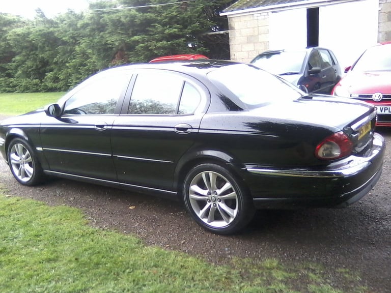 JAGUAR X-TYPE 2.2 DIESEL SOVEREIGN 6-SPEED 4-DR SALOON 57 PLATE 154K MILES FULL SERVICE HISTORY