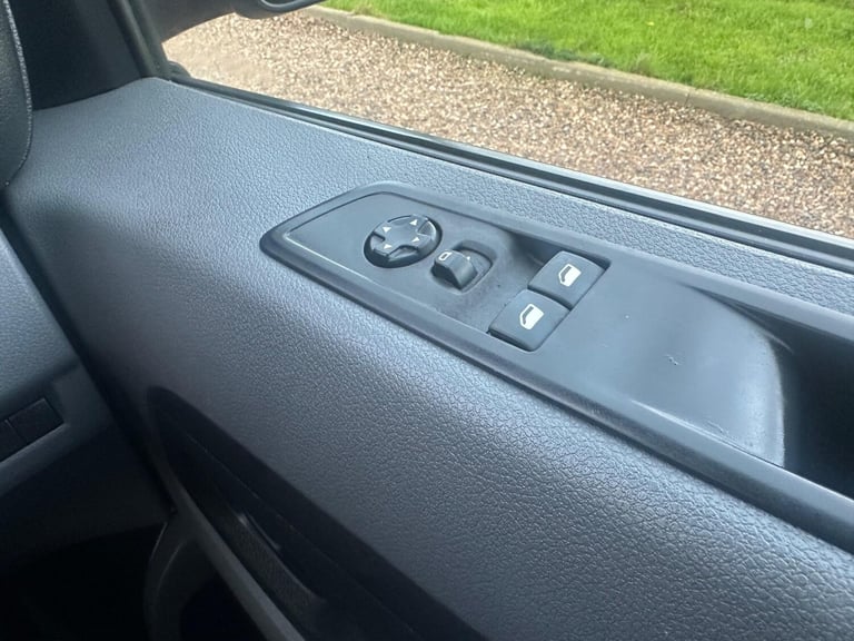 2022 Vauxhall Vivaro 2700 1.5d 100PS Dynamic H1 Van PANEL VAN DIESEL Manual