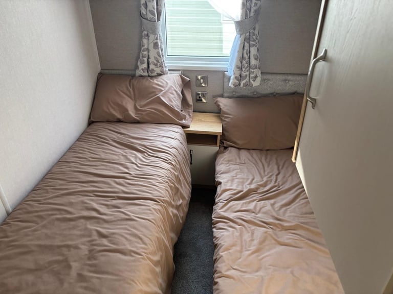 SEASIDE LUXURY STATIC CARAVAN FOR SALE - BARMOUTH SUNNY SANDS