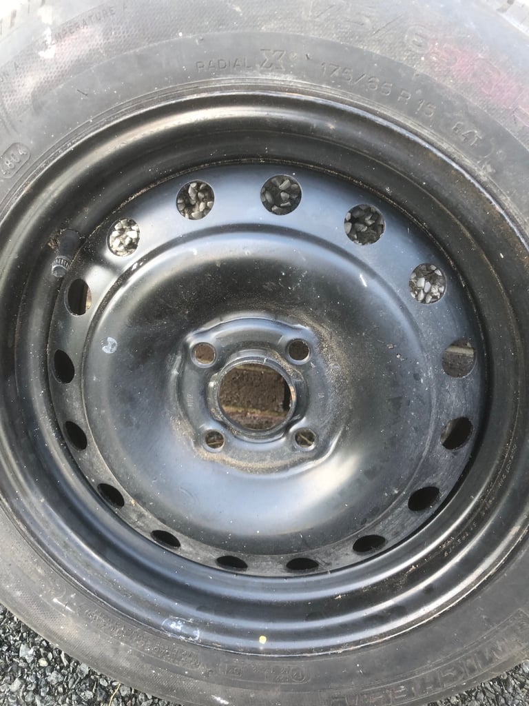 Spare wheel with good tyre - 4 stud