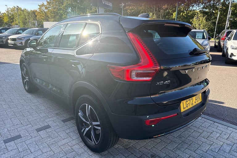 2023 Volvo XC40 2.0 B3 MHEV Plus SUV 5dr Petrol Hybrid DCT Auto Euro 6 (s/s) (163 ps) ESTATE Petr...