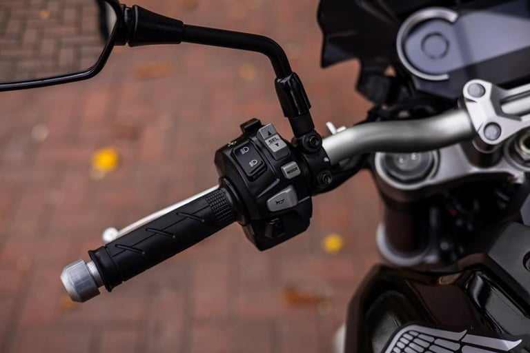 Honda CB1000R LOW MILES ! SHIFTER ! STUNNING