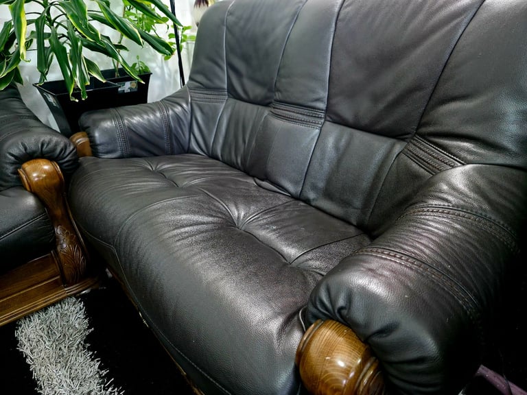 Genuine Leather Sofa (Black Brown)