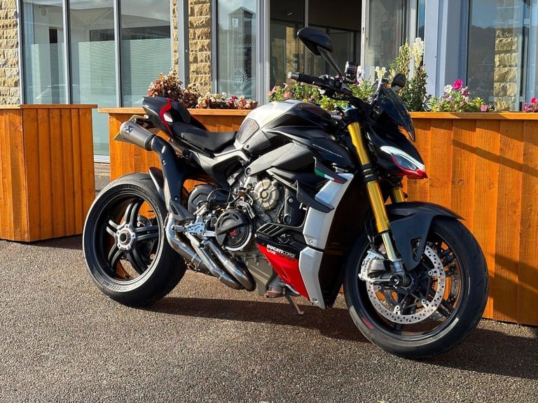 2024 Ducati Streetfighter SP2