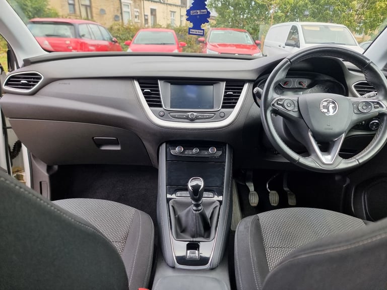 2020 Vauxhall Grandland X SE Turbo, 17,000 MILES. 5 Months MOT