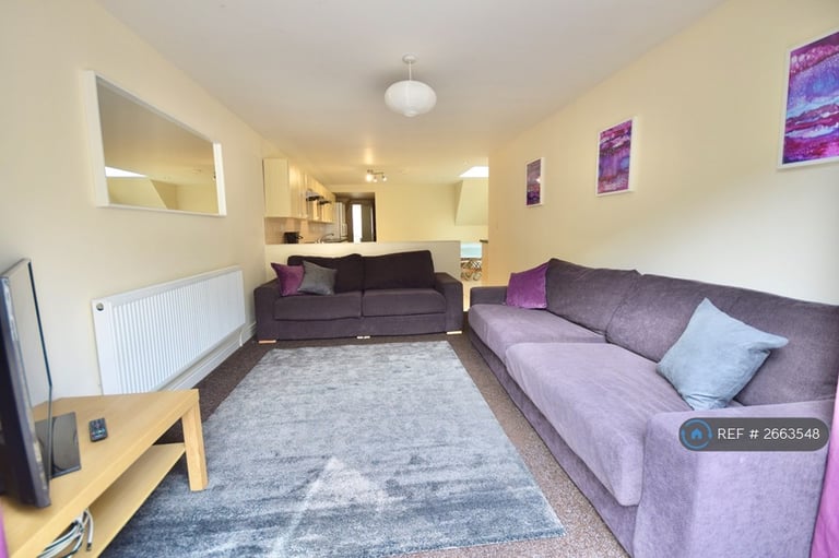 9 bedroom house in Russell Street, Cardiff, CF24 (9 bed) (#2663548)