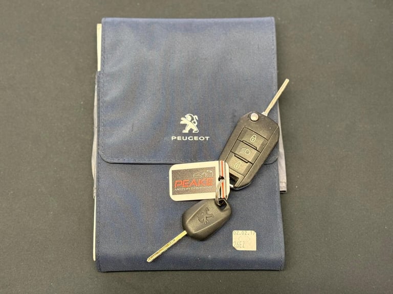 2017 Peugeot 208 1.2 Puretech Allure PETROL/MANUAL/5-DR