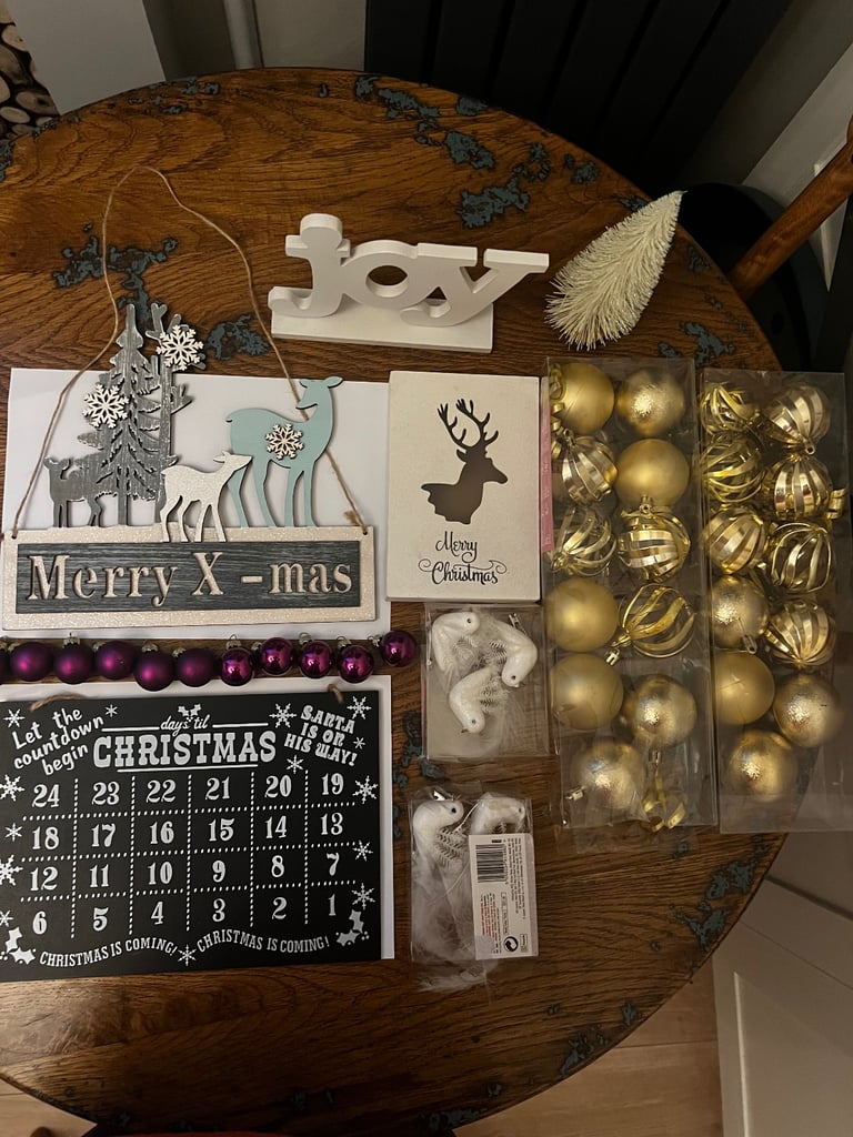 Christmas decorations job lot/tree baubles 