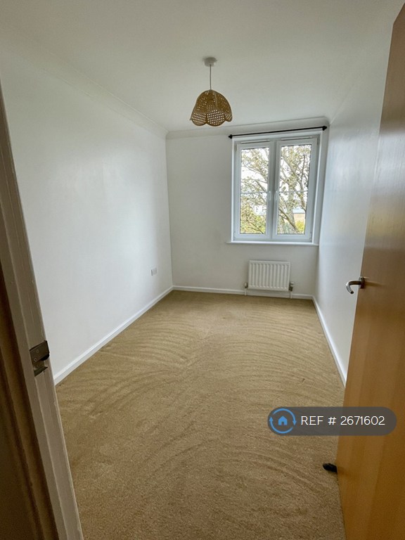 2 bedroom flat in College Heights, Maidstone, ME15 (2 bed) (#2671602)