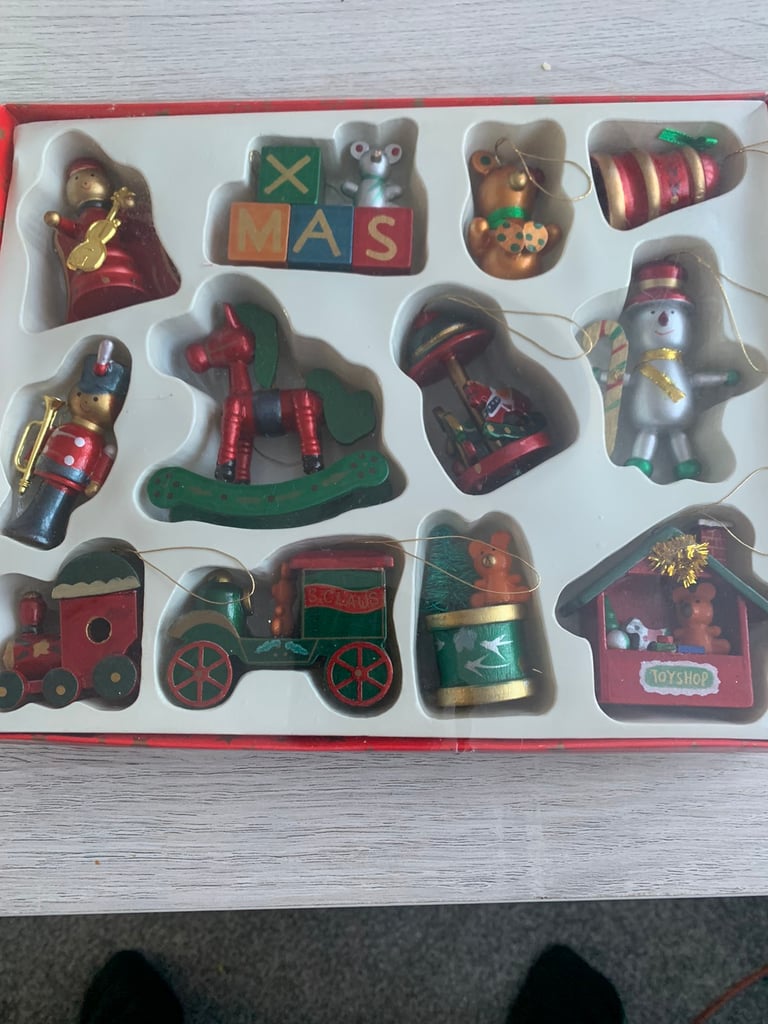 Wooden classic Christmas tree decorations 