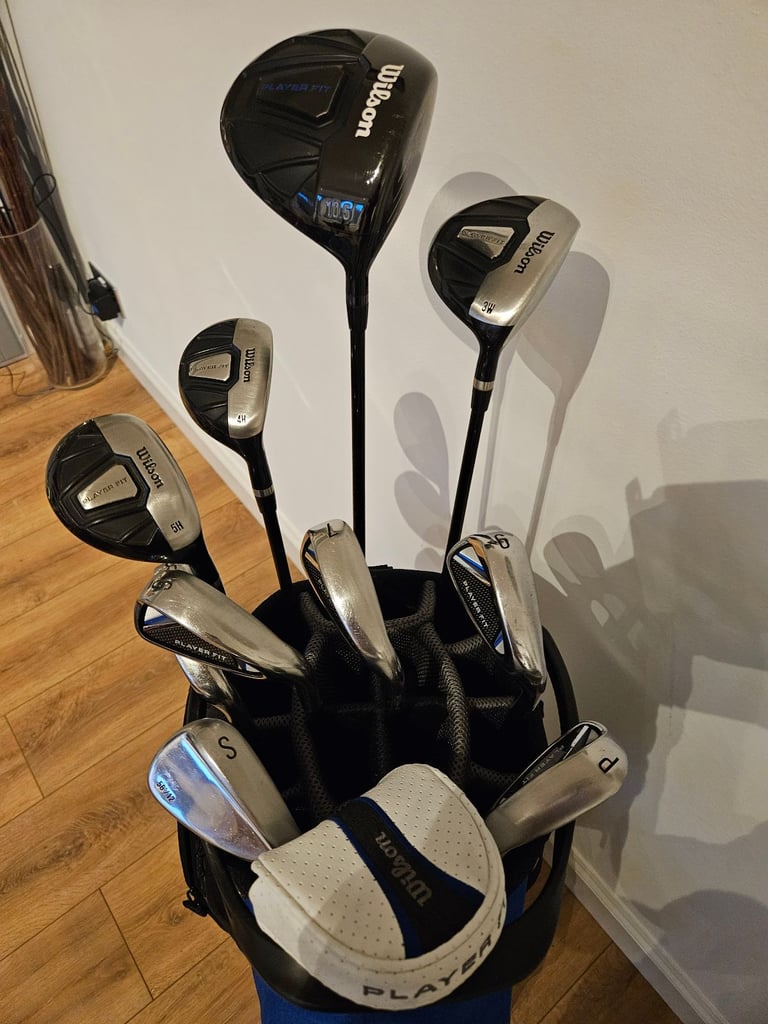 Wilson player-Fit gents premium package set, RH, graphite shafts and cart bag.