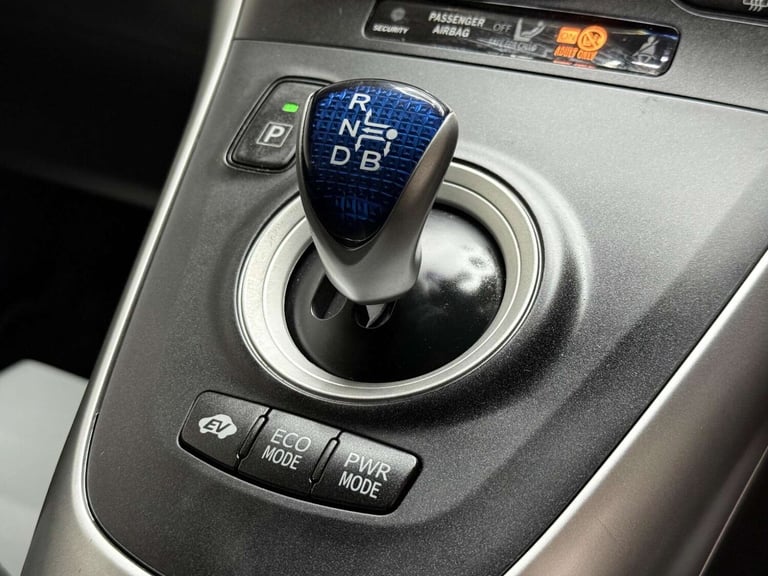 2012 Toyota Auris 1.8 VVT-h T Spirit CVT Euro 5 (s/s) 5dr Hatchback Hybrid Automatic