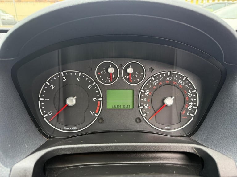 FORD FIESTA 1.3 Zetec Climate 2007 - Image 8