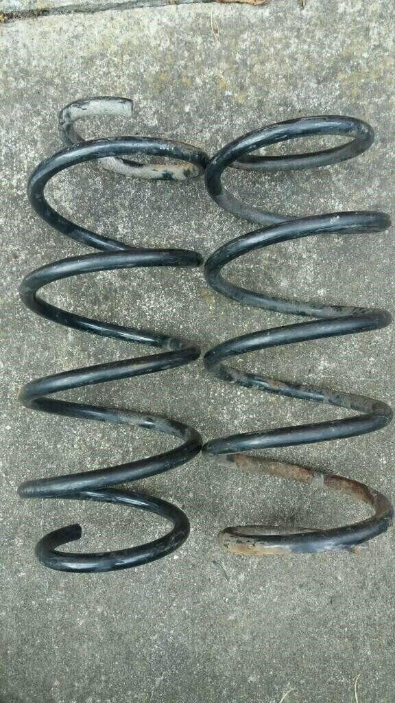Vauxhall corsa c sxi standard front springs for sale