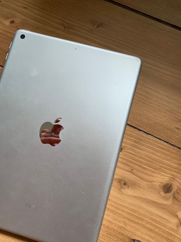 Apple Ipad 5 32GB White Ios16 Wifi Very Good Condition - Delivery Available