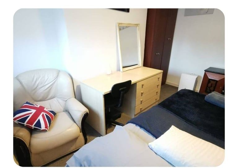 Large single double room to rent in Hull HU3 bills incl