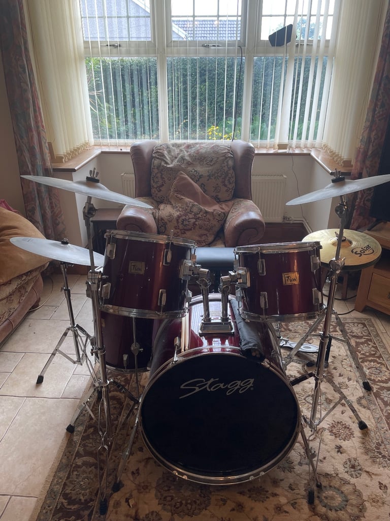 image for Five piece drum kit with stands and cymbals 