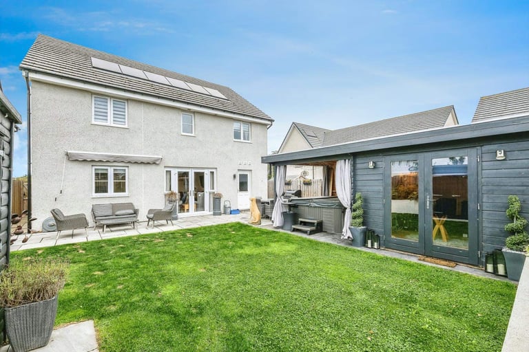 Stunning 4/5 bed house in Culloden West, Inverness