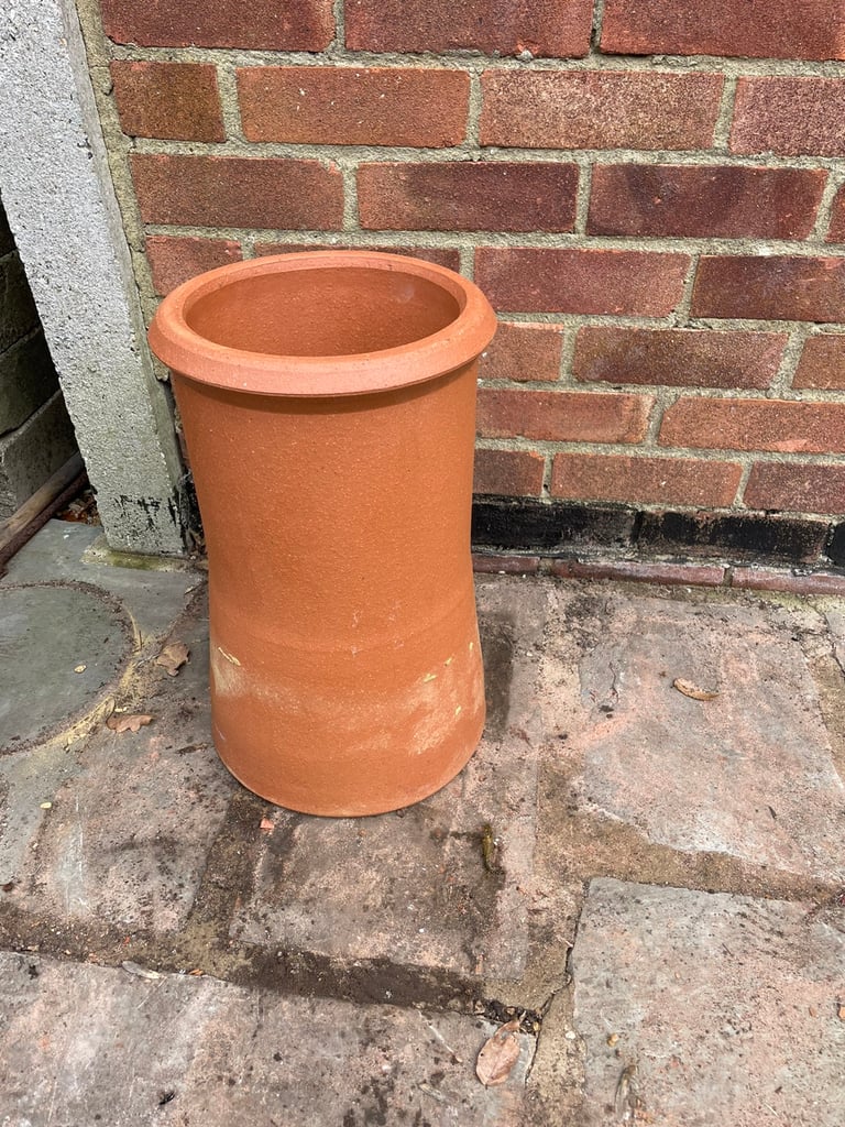 Chimney Pot Terracotta Plain Roll Top in Spencers Wood, Berkshire