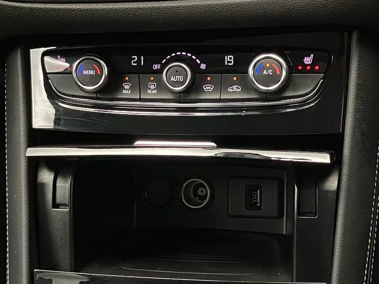 2022 Vauxhall Grandland 1.2 Turbo Ultimate 5dr Hatchback PETROL Manual