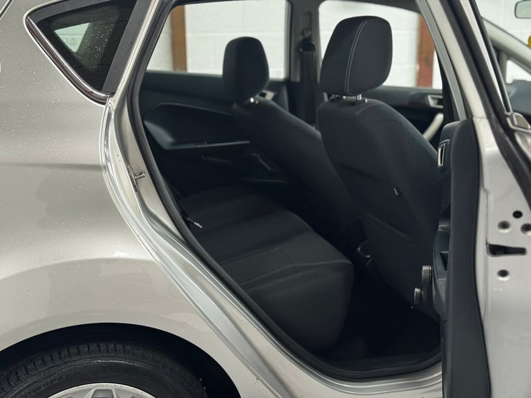 2012 Ford Fiesta 1.25 Zetec 5dr [82] HATCHBACK PETROL Manual