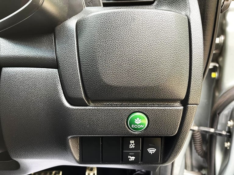 2013 Honda Fit  1.5 HYBRID/PETROL L PACKAGE ULEZ AUTO REVCAM ALLOY Hatchback Petrol/Electric Hybr...