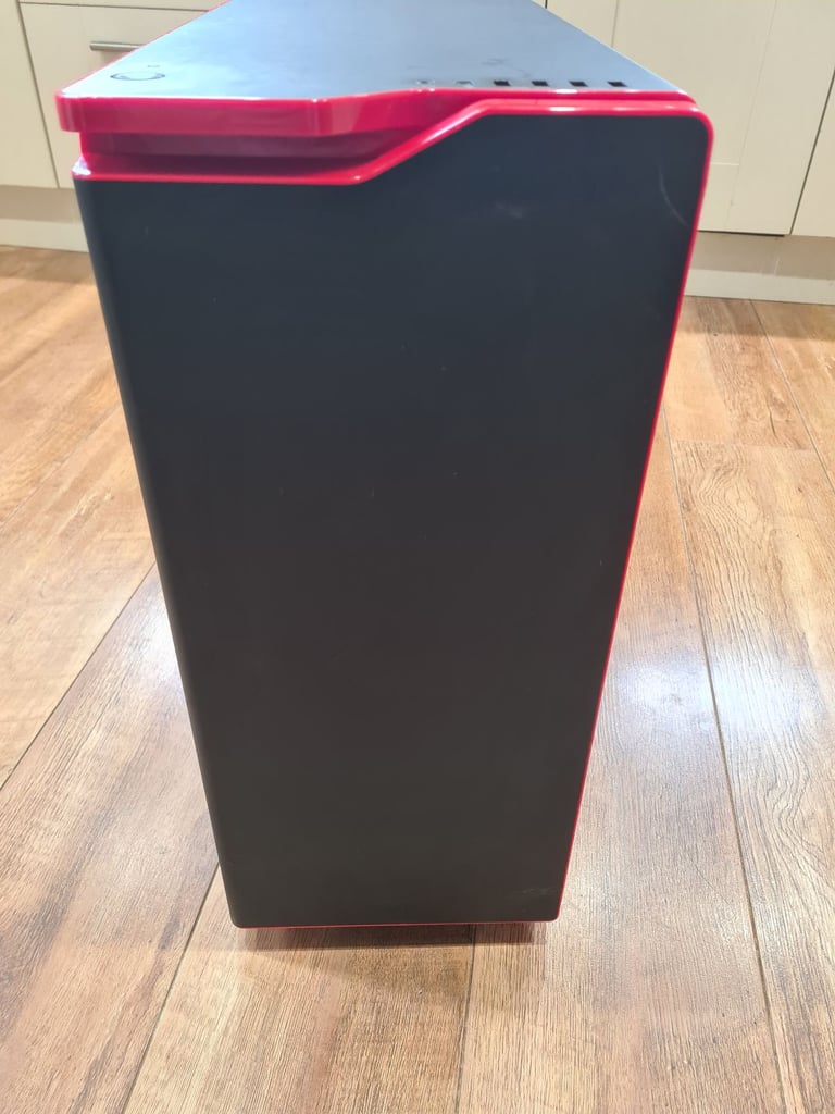 Gaming PC: Geforce RTX 3070, Ryzen 7 3800X, 32Gb RAM