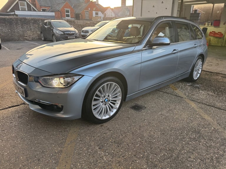 2013 BMW 3 Series 3.0 330d Luxury Touring 5dr Diesel Auto xDrive Euro 5 (s/s)
