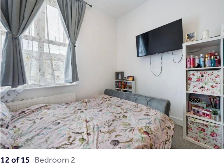 3 Bedroom Mid-Terrace for rent, Bury BL8- £1,200 pm