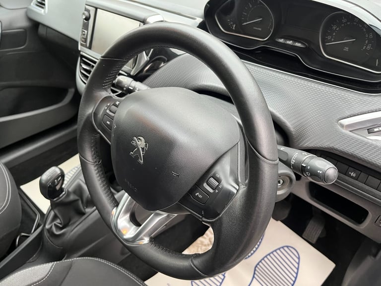2016 Peugeot 208 1.2 PureTech 82 Active 5dr HATCHBACK Petrol Manual
