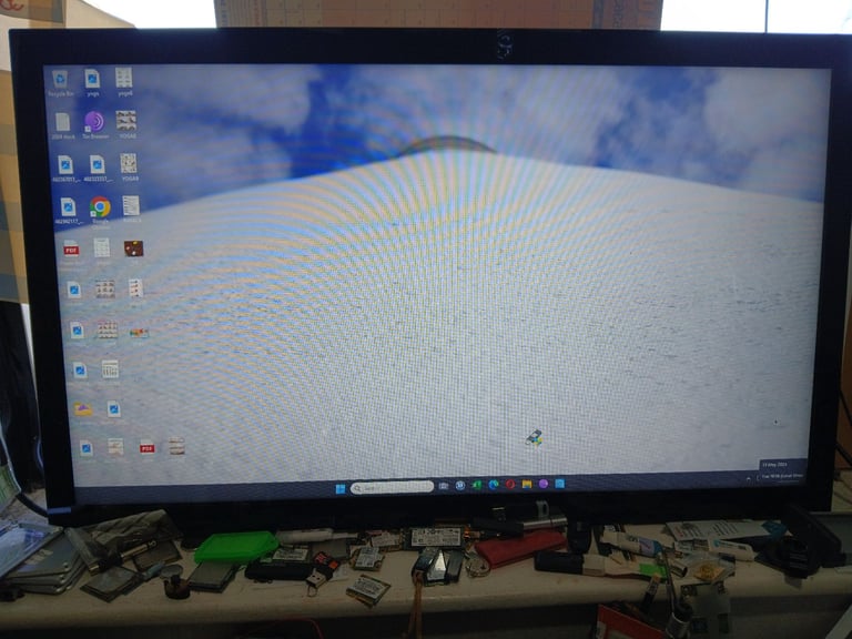 image for Elo 32inch Touchscreen Display