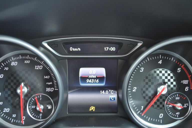 MERCEDES BENZ A180D AMG LINE 1 PREVIOUS OWNER 72MPG CAM BELT REVERSE CAM SAT NAV