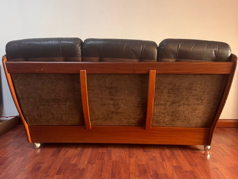 Mid Century G Plan Vintage Leather 3-Seater Sofa – £400