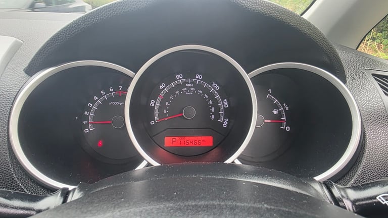 2011 Kia Venga 1.6 3 5dr Auto HATCHBACK Petrol Automatic