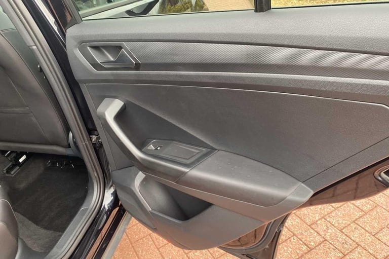 2023 Volkswagen T-Roc 1.5 TSI R-Line 5dr DSG HATCHBACK Petrol Automatic