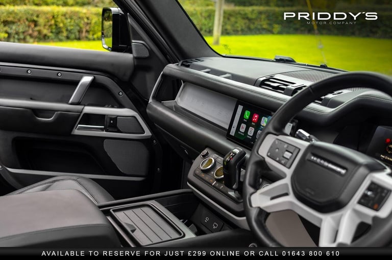 LAND ROVER DEFENDER 90 2.0 P300 X-Dynamic HSE - Amazing spec. Massive presence.