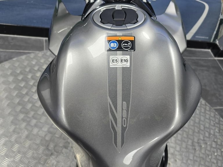 KAWASAKI Z650 ER 650 SPFAN 2023