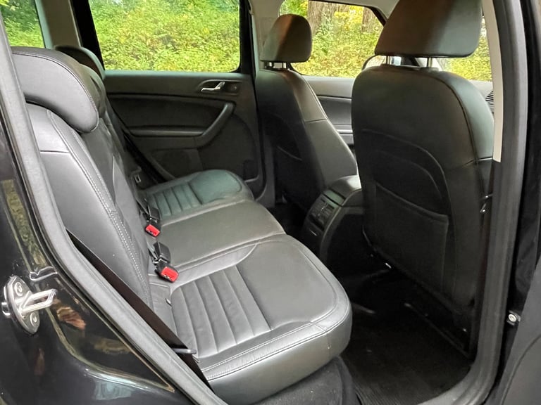 Skoda, YETI OUTDOOR elegance, Hatchback, 2014, Manual, 1968 (cc), 5 doors