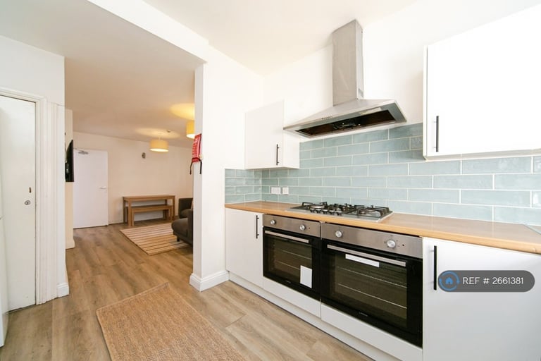 5 bedroom house in Leopold Road, Kensington, Liverpool, L7 (5 bed) (#2661381)