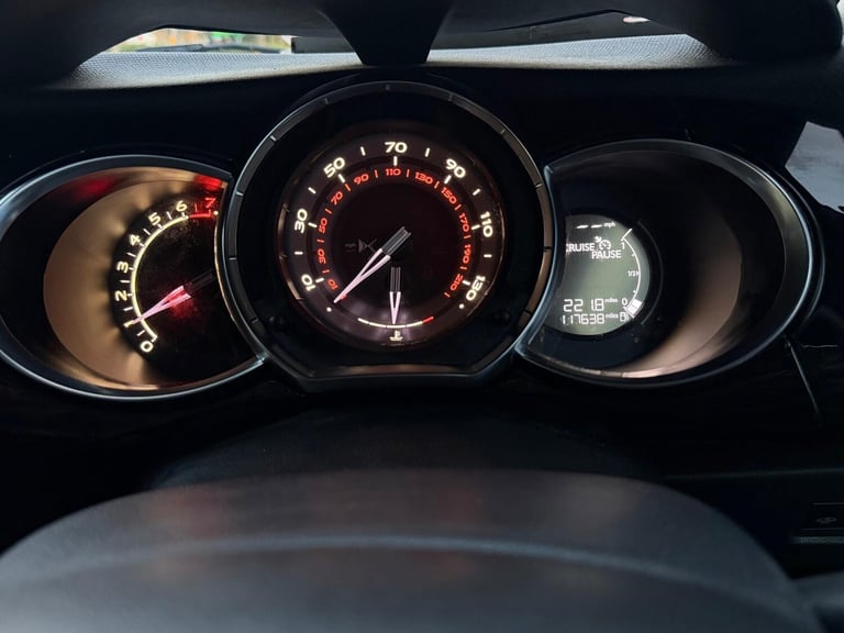 2018 DS Automobiles DS 3 1.2 PureTech Connected Chic Euro 6 3dr HATCHBACK Petrol Manual