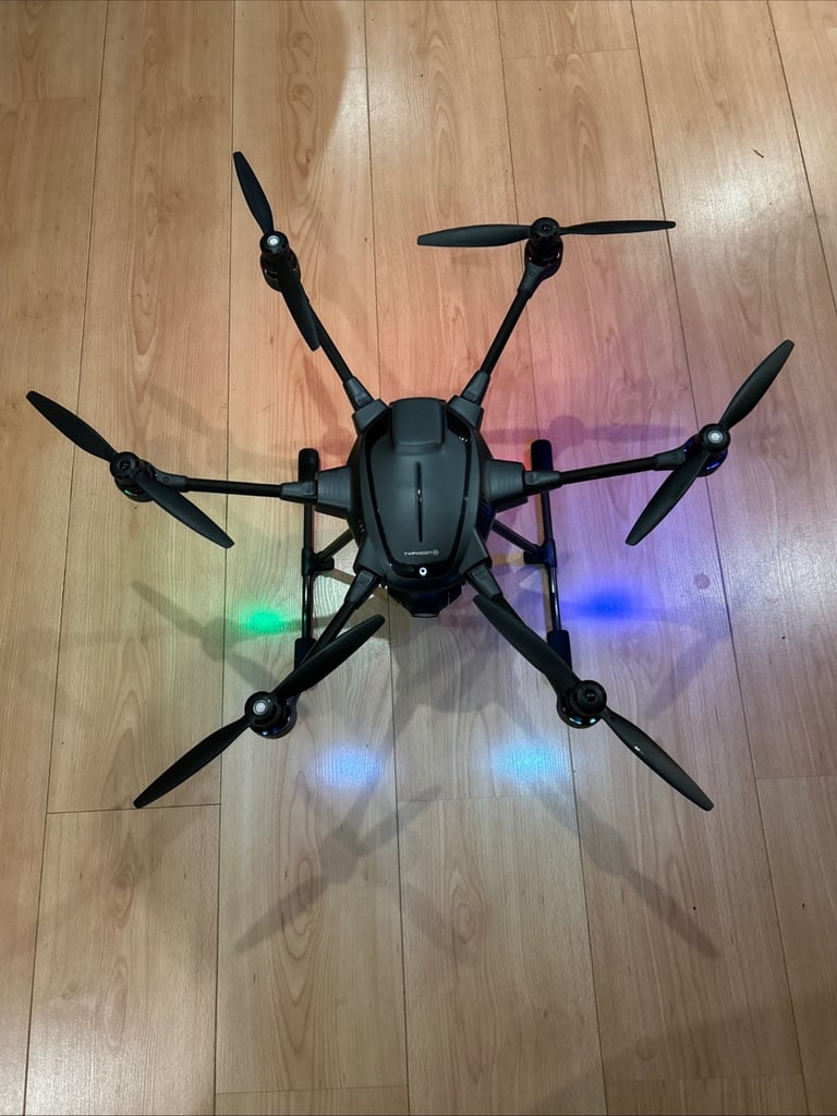Yuneec Typhoon H Professional Drone- Cinematic 4k -Excellent Condition 