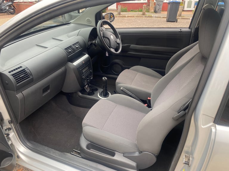 Volkswagen, FOX, Hatchback, 2010, Manual, 1198 (cc), 3 doors