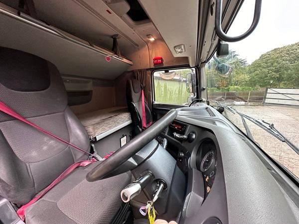 Daf XF460 Space Cab 6x2 Sliding 5th Wheel