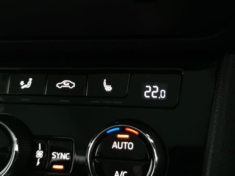 2021 Skoda Superb 1.5 TSI ACT SE Technology Hatchback 5dr Petrol DSG Euro 6 (s/s) (150 ps) -  Hat...